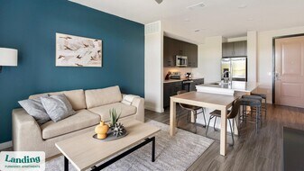 14015 Univ Pass in San Antonio, TX - Building Photo