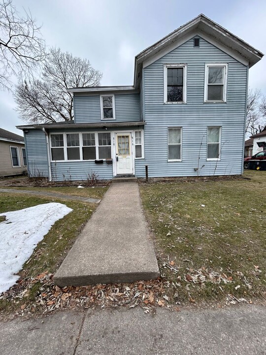 818 5th Ave S in La crosse, WI - Foto de edificio