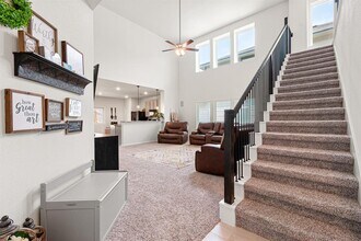 5872 Strawflower Ln in Montgomery, TX - Foto de edificio - Building Photo