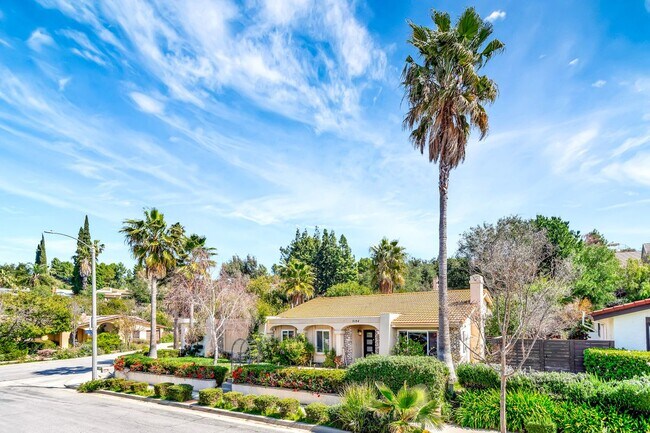 3194 Rossini Pl in Topanga, CA - Building Photo - Building Photo