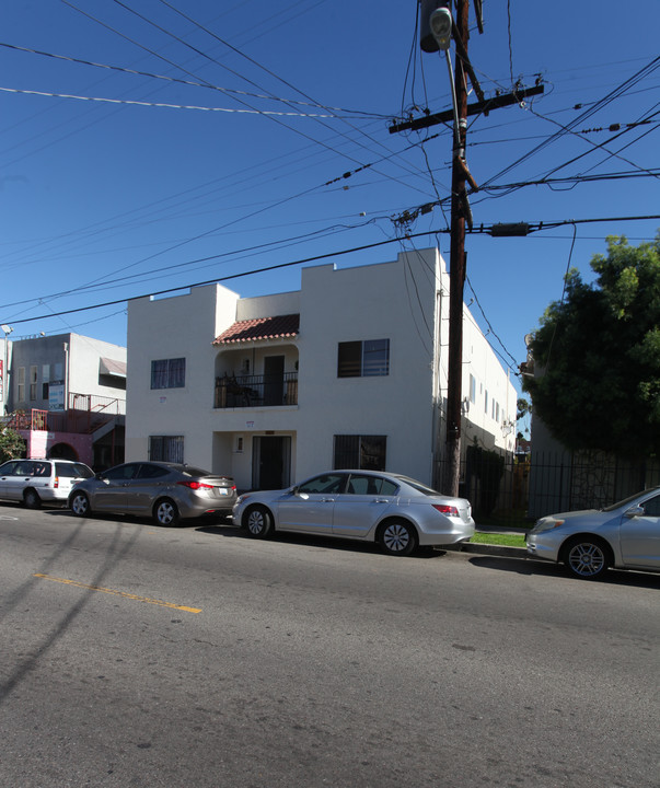 1252 Edgemont St in Los Angeles, CA - Building Photo