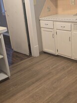 2543 Mahoning Rd NE in Canton, OH - Building Photo