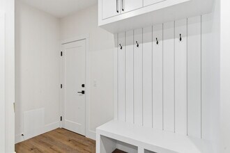 3517 42 St SW in Calgary, AB - Building Photo - Building Photo