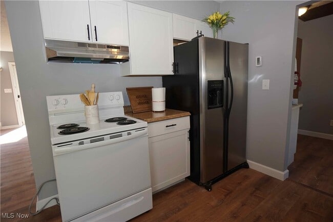 18570 Shaw Rd in Chagrin Falls, OH - Building Photo - Building Photo