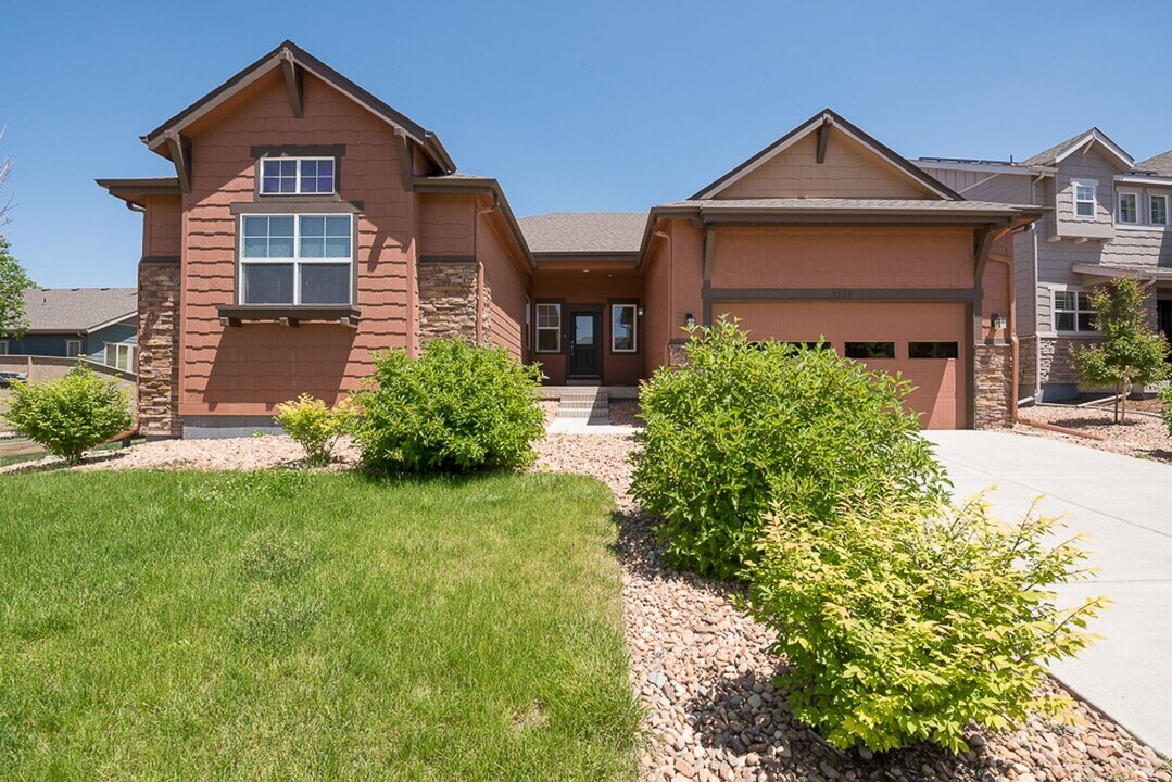 5720 Big Canyon Dr in Fort Collins, CO - Building Photo
