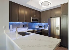 4060 Glencoe Ave, Unit 303 in Marina Del Rey, CA - Building Photo