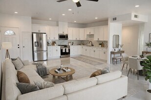 Solana Apartments in Fontana, CA - Building Photo