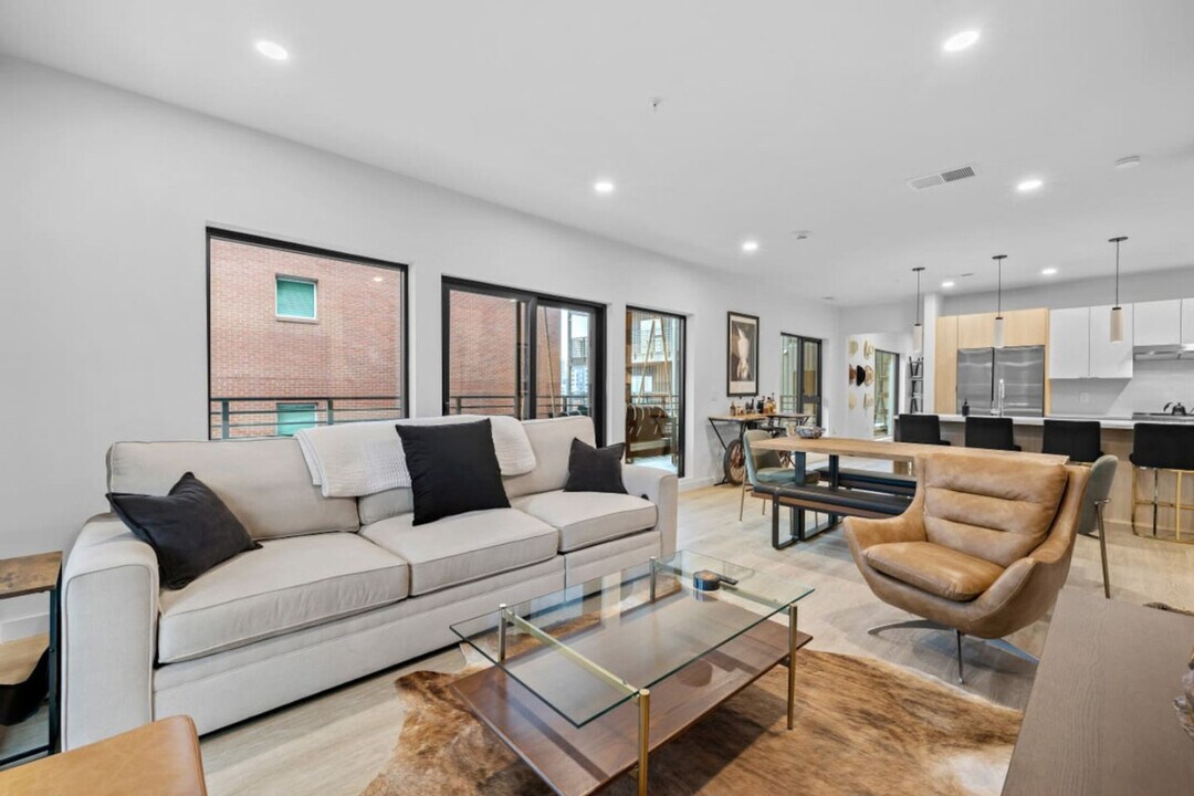 635 7th Ave S in Nashville, TN - Building Photo