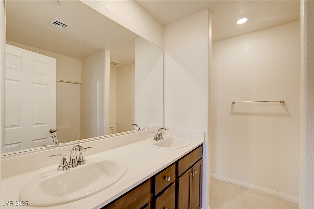 3719 Via Allegro in Henderson, NV - Foto de edificio