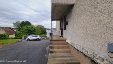 864 S Main St in Old Forge, PA - Building Photo - Building Photo