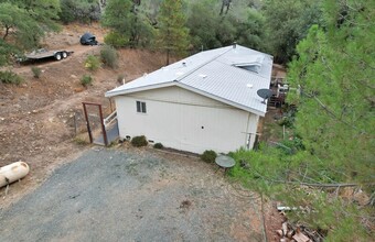 14818 Barberio Ln in Nevada City, CA - Building Photo - Building Photo