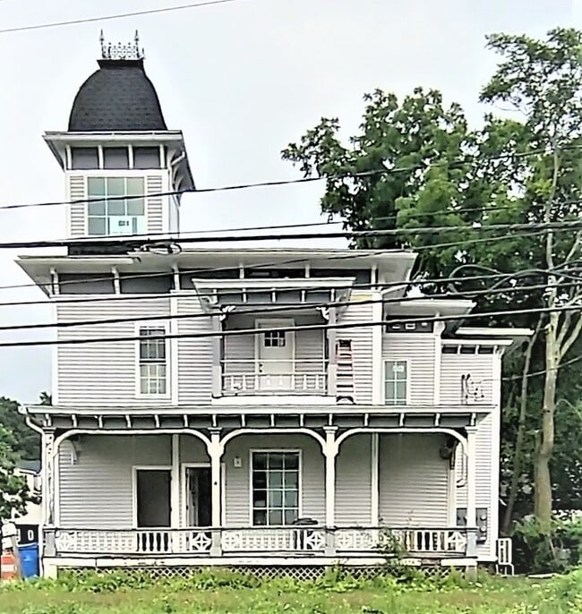 94 South St Rentals in Bristol, CT