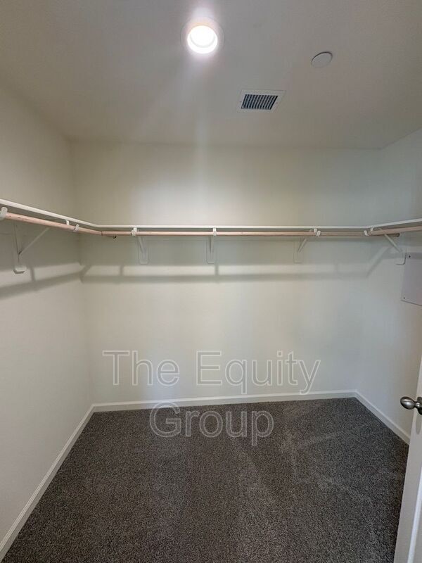 30554 Delancy Rd in Visalia, CA - Building Photo - Building Photo