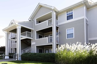 Lee Overlook Apartments in Centreville, VA - Building Photo - Building Photo