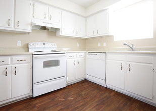 Hidden Pointe Apartments in Baton Rouge, LA - Building Photo - Building Photo