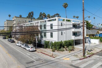 1185 Myra Ave in Los Angeles, CA - Building Photo - Building Photo