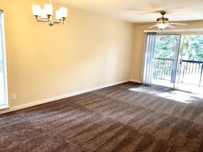 2950 Marconi Ave in Sacramento, CA - Building Photo - Building Photo