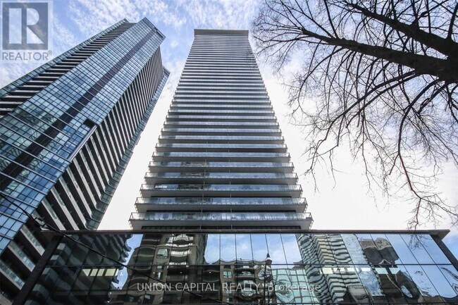 property at 33 Charles St E