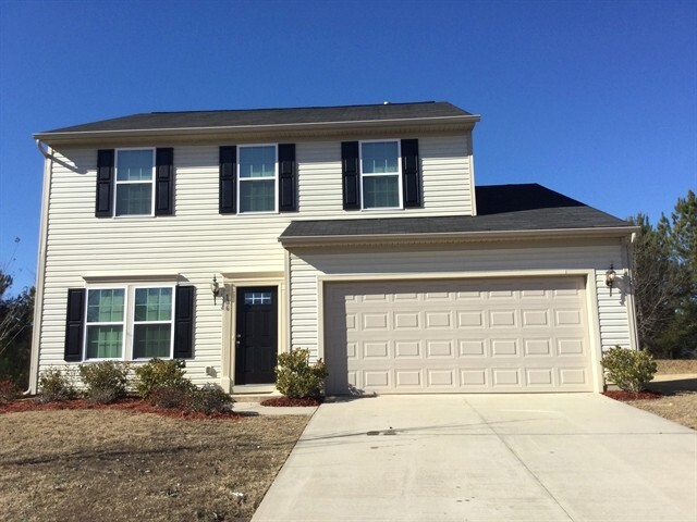 136 Hamilton Ct in Easley, SC - Building Photo