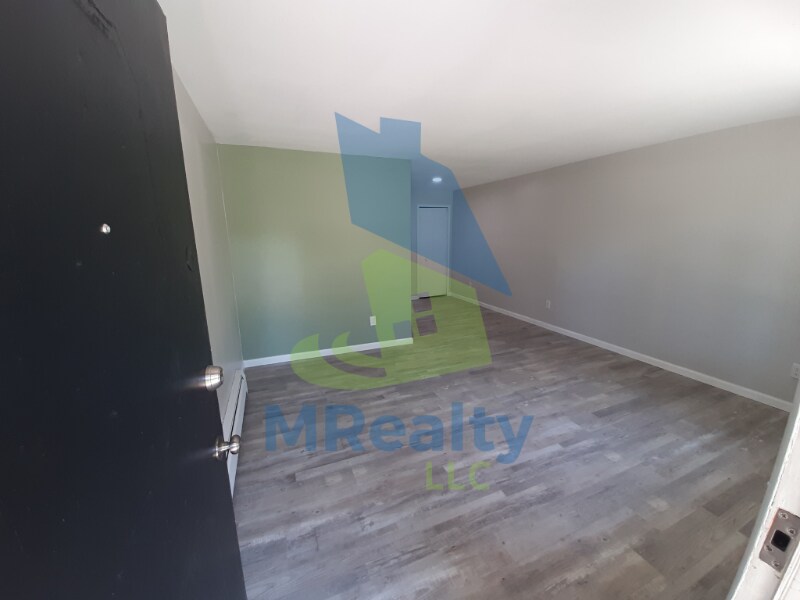 20411 Twelve Mile Rd-Unit -Apt. 1 in Roseville, MI - Building Photo