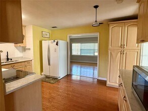 4313 S Hubert Ave in Tampa, FL - Building Photo - Building Photo