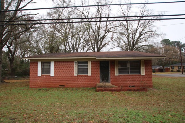 property at 1000 S Beckham Ave
