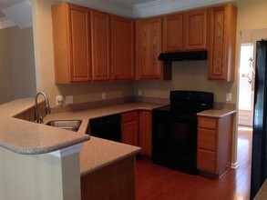 609 English Oak Cir in Moncks Corner, SC - Building Photo - Building Photo