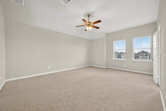 2009 Kirby Landing Dr in Houston, TX - Building Photo - Building Photo