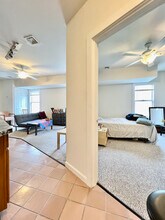 29 Holland St, Unit 4 in Somerville, MA - Building Photo - Building Photo