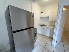 2549 NE 190th St in Miami, FL - Building Photo - Building Photo