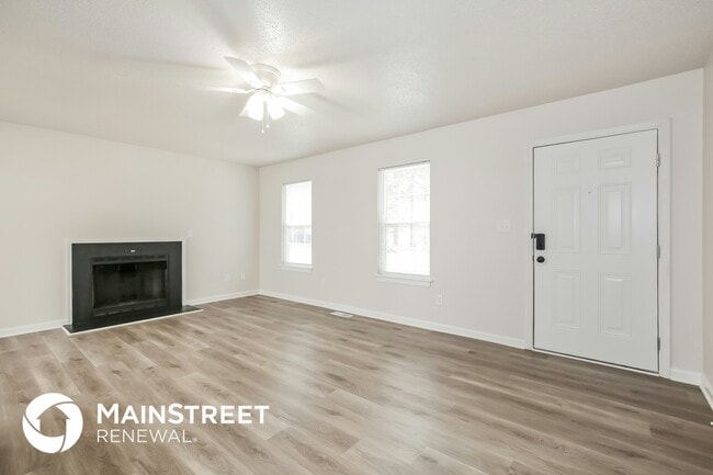 135 W Lakefield Dr in Greensboro, NC - Foto de edificio - Building Photo