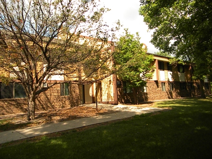 Erickson Meadowview Apartments in Olivia, MN - Foto de edificio