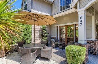 347 6th St in Lake Oswego, OR - Building Photo - Building Photo