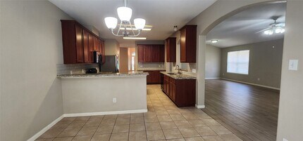 22907 Lily Creek Dr in Tomball, TX - Building Photo - Building Photo