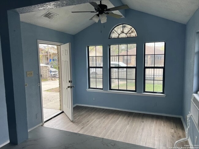 231 Madero St in San Antonio, TX - Building Photo - Building Photo