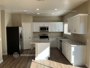 8913 E Portobello Ave in Mesa, AZ - Foto de edificio - Building Photo