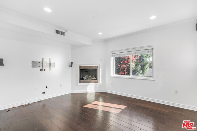 11504 Moorpark St in Los Angeles, CA - Building Photo - Building Photo