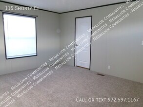 115 Shorty Ct in New Braunfels, TX - Building Photo - Building Photo