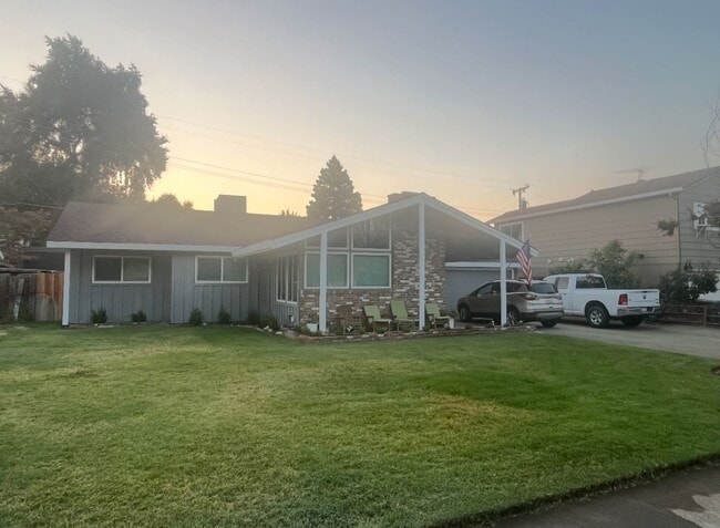 property at 1511 Deerwood St