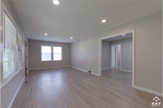 209 S Custer Ave in Wichita, KS - Building Photo - Building Photo