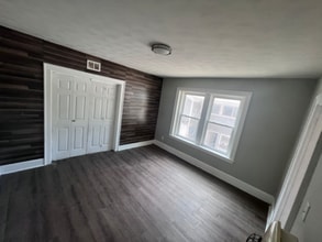 215 Beaver St in New Britain, CT - Building Photo - Building Photo