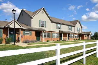 JEFFERSON CROSSING in Kokomo, IN - Foto de edificio - Building Photo