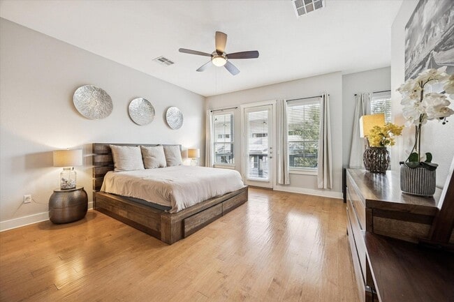 2520 Bluebonnet Ln, Unit 45 in Austin, TX - Foto de edificio - Building Photo