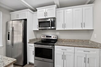 8512 Rose Marie Dr in Fort Washington, MD - Building Photo - Building Photo