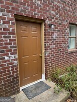 2237 Emerald Castle Dr in Decatur, GA - Building Photo