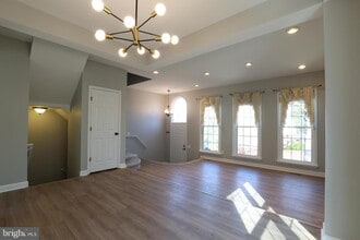 47581 Sandbank Square in Sterling, VA - Building Photo - Building Photo