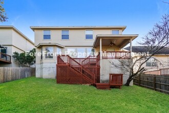 17027 Darien Wing in San Antonio, TX - Building Photo - Building Photo