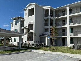17595 Opal Sand Dr, Unit 201 in Venice, FL - Building Photo