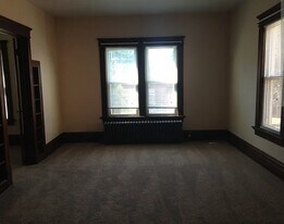 541 W 9th St in Erie, PA - Building Photo