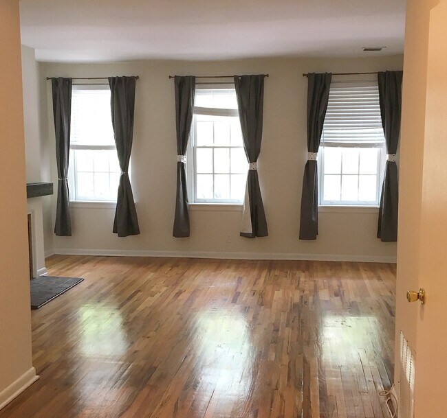 935 Lombard St, Unit 202 photo'